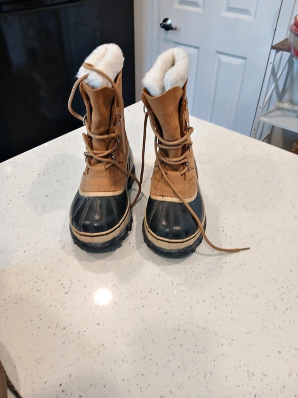 Sorel Caribou Winter Boots Brown & Black US 7